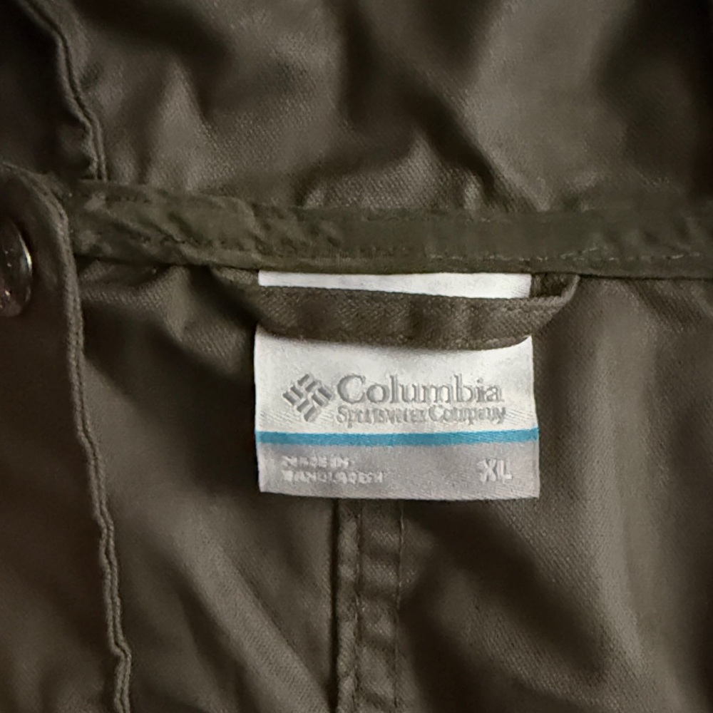 Columbia Women’s Green Hooded Raincoat - Picture 2 of 2